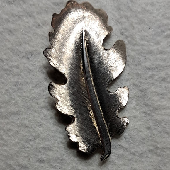 Silver Leaf Brooch